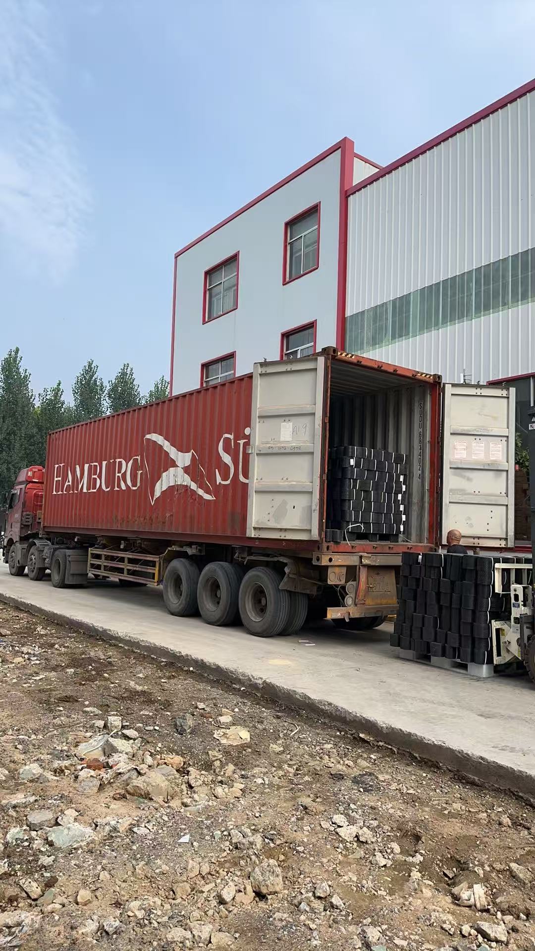Plastic Geocell for Slope Protection & Road Construction 微信图片 20260531184407 16 15